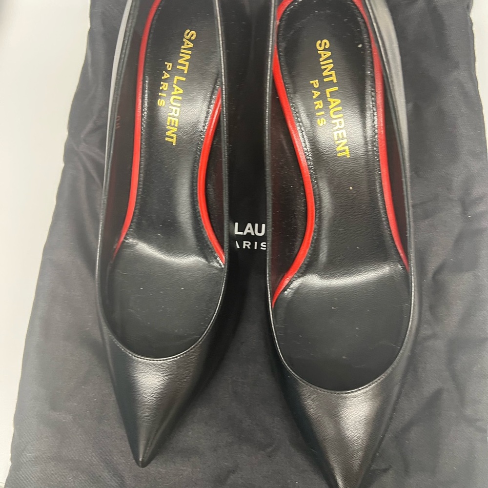 Saint Laurent Black Heels Elegant Leather Design